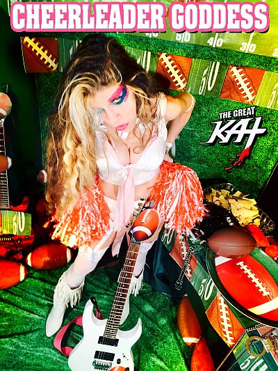 „Fantasy Football” – nowe zdjęcia Ikony metalowego shreddingu THE GREAT KAT