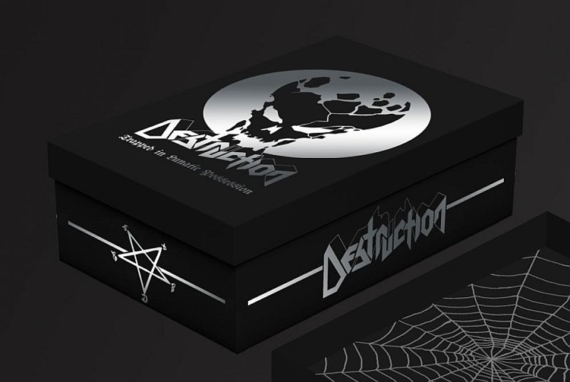 Legenda teutońskiego thrash metalu, zespół DESTRUCTION wydał kasetowy box “Trapped in Lunatic Possession”